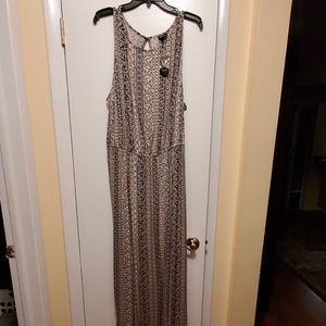 Torrid size 3 tan and black sleeveless dress